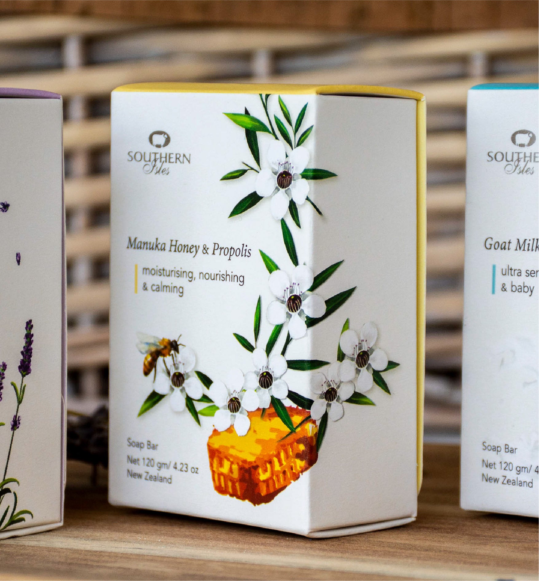 Product image of Manuka Honey & Propolis Soap from KiwiCorp – nourishing and antibacterial bar soap.