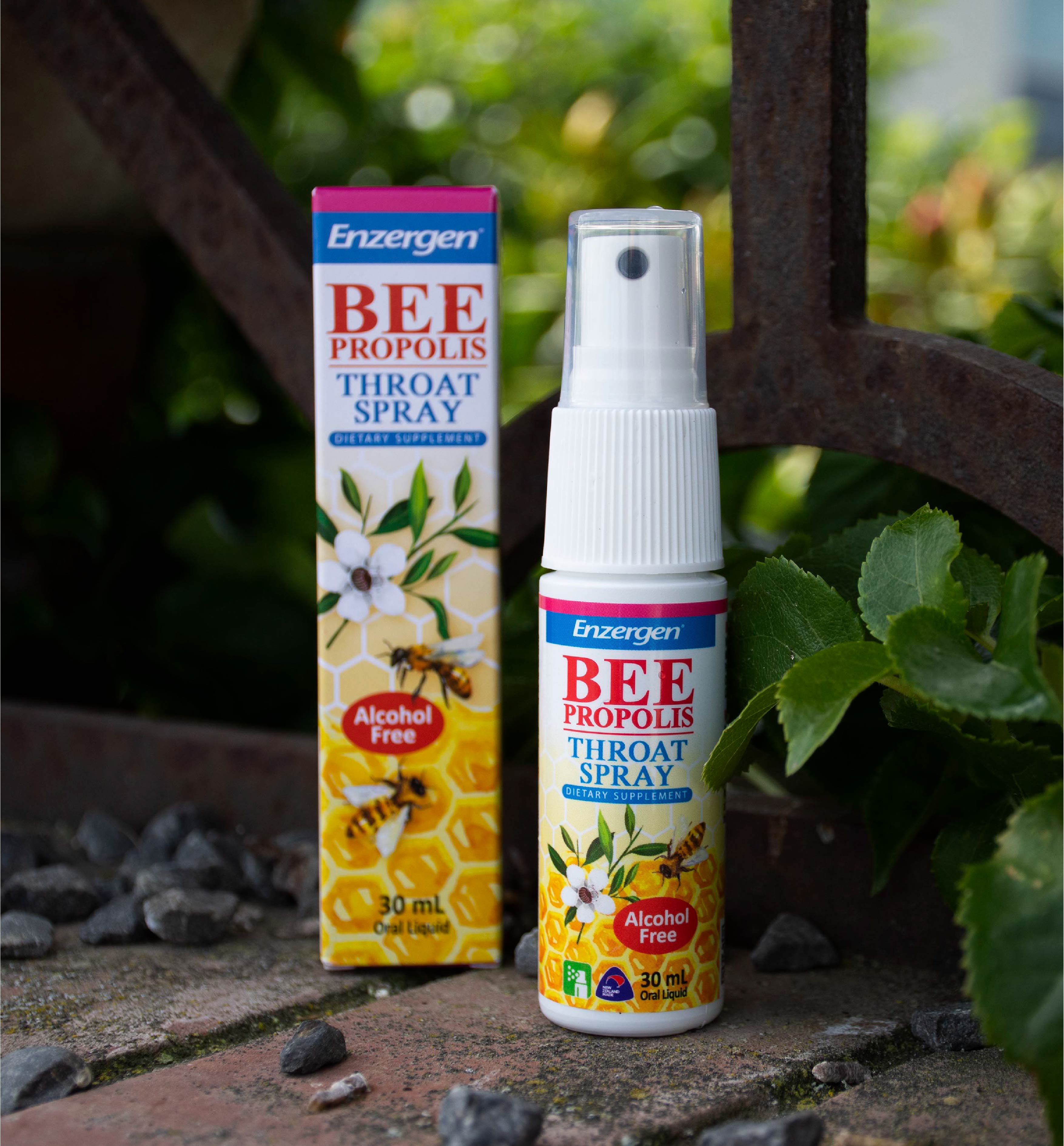 Product image of Bee Propolis Throat Spray (Alcohol-Free) from KiwiCorp – soothing oral spray for throat comfort.