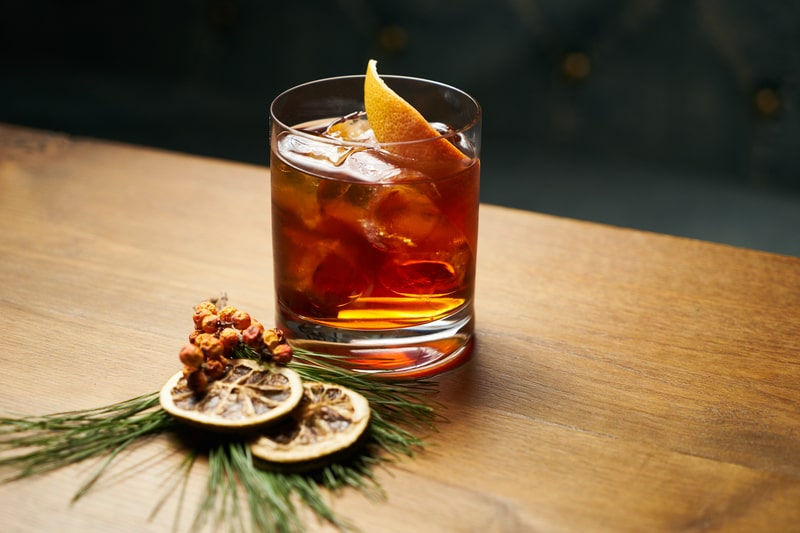 St. Patrick’s Day Cocktail ─ Irish Whiskey Cocktail with Manuka Honey